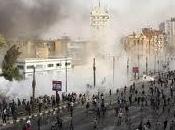 Plaza Tahrir mantiene desafío Ejército egipcio